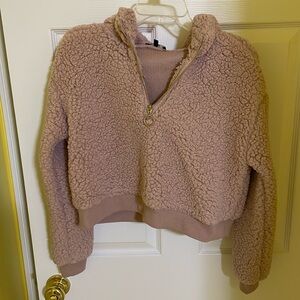 IRIS FLUFFY SOFT CROPPED HOODIE